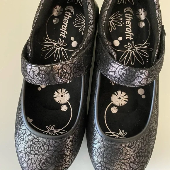 Therafit  Mary Jane’s  Black & Silver Size 6.5 - Picture 2 of 11